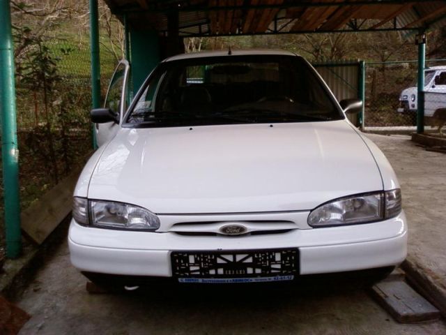 ford mondeo 1993, 1994 и 1995 года выпуска