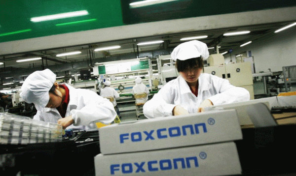 Apple разделит расходы с Foxconn