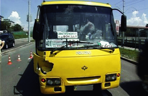 В Киеве проверяют водителей маршруток на законность перевозок