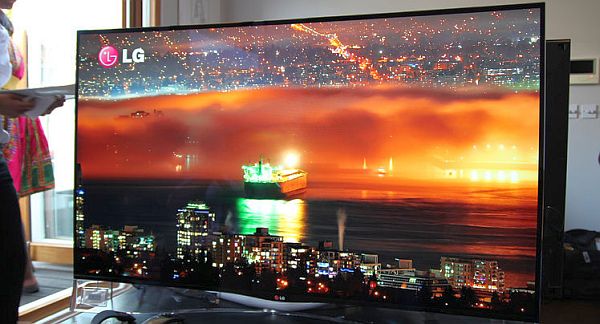 OLED-телевизор LG с изогнутым экраном будет стоить в РФ 400 тысяч рублей